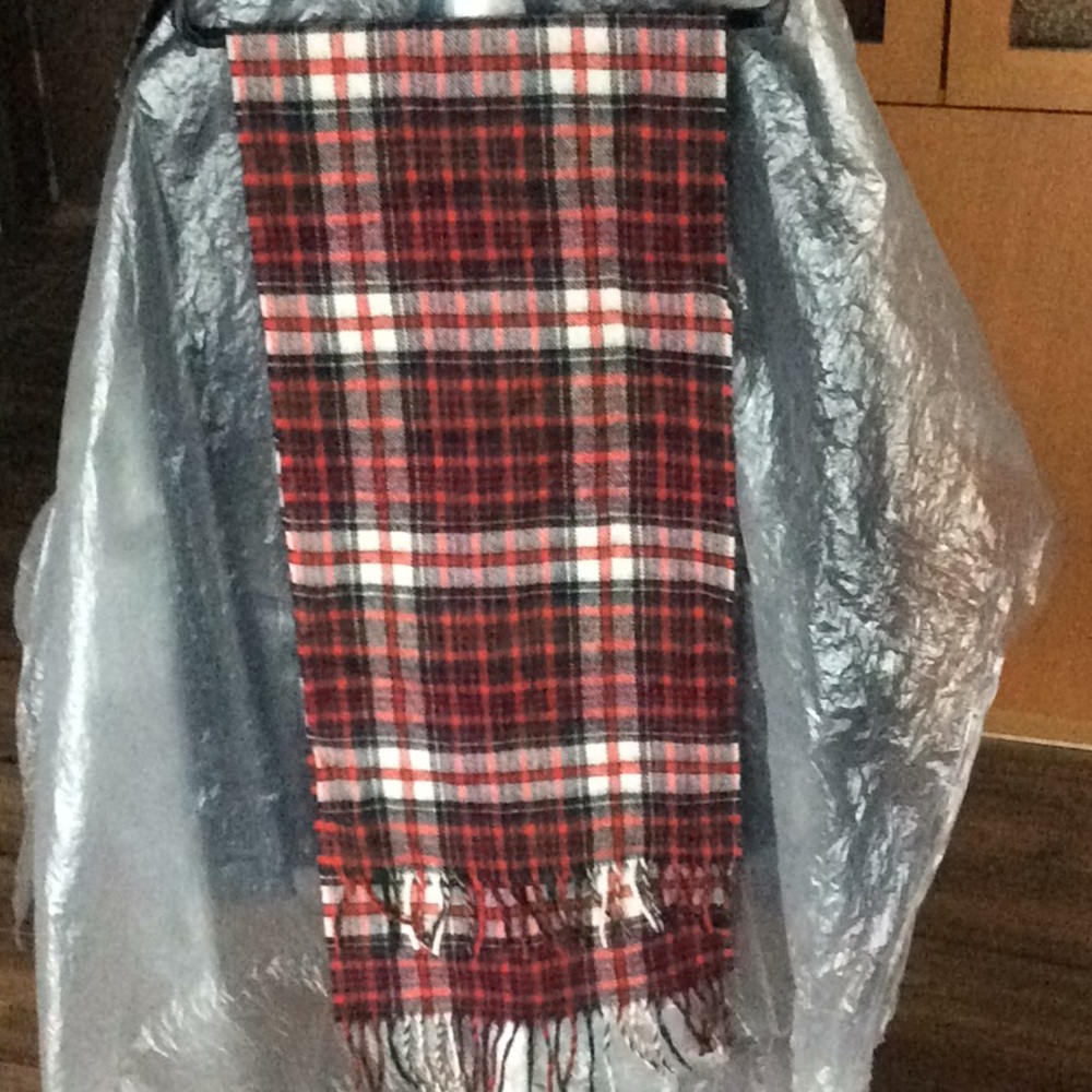 100%wool scarf